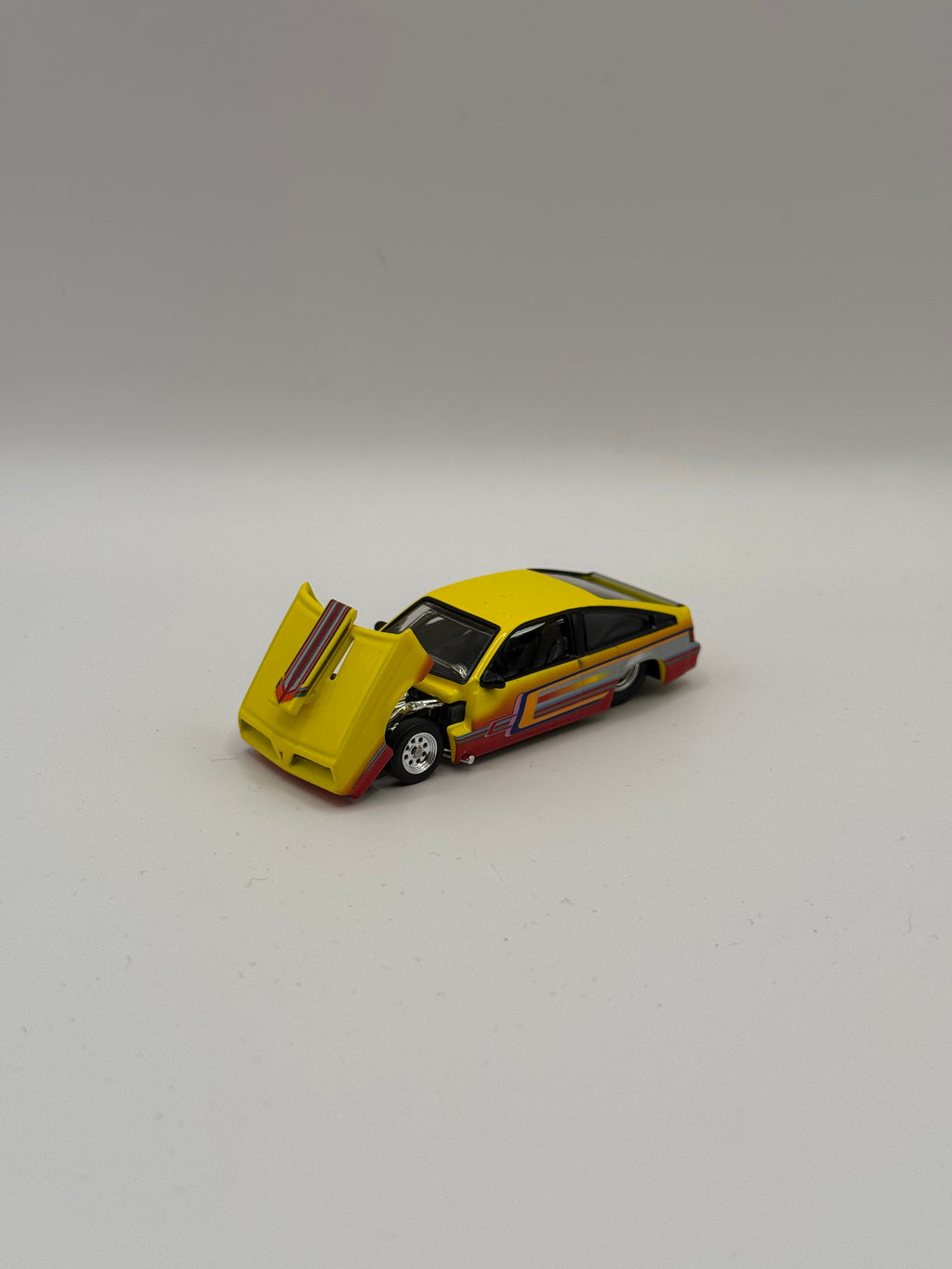 Hot Wheels RLC Exclusive 1985 Pontiac J2000