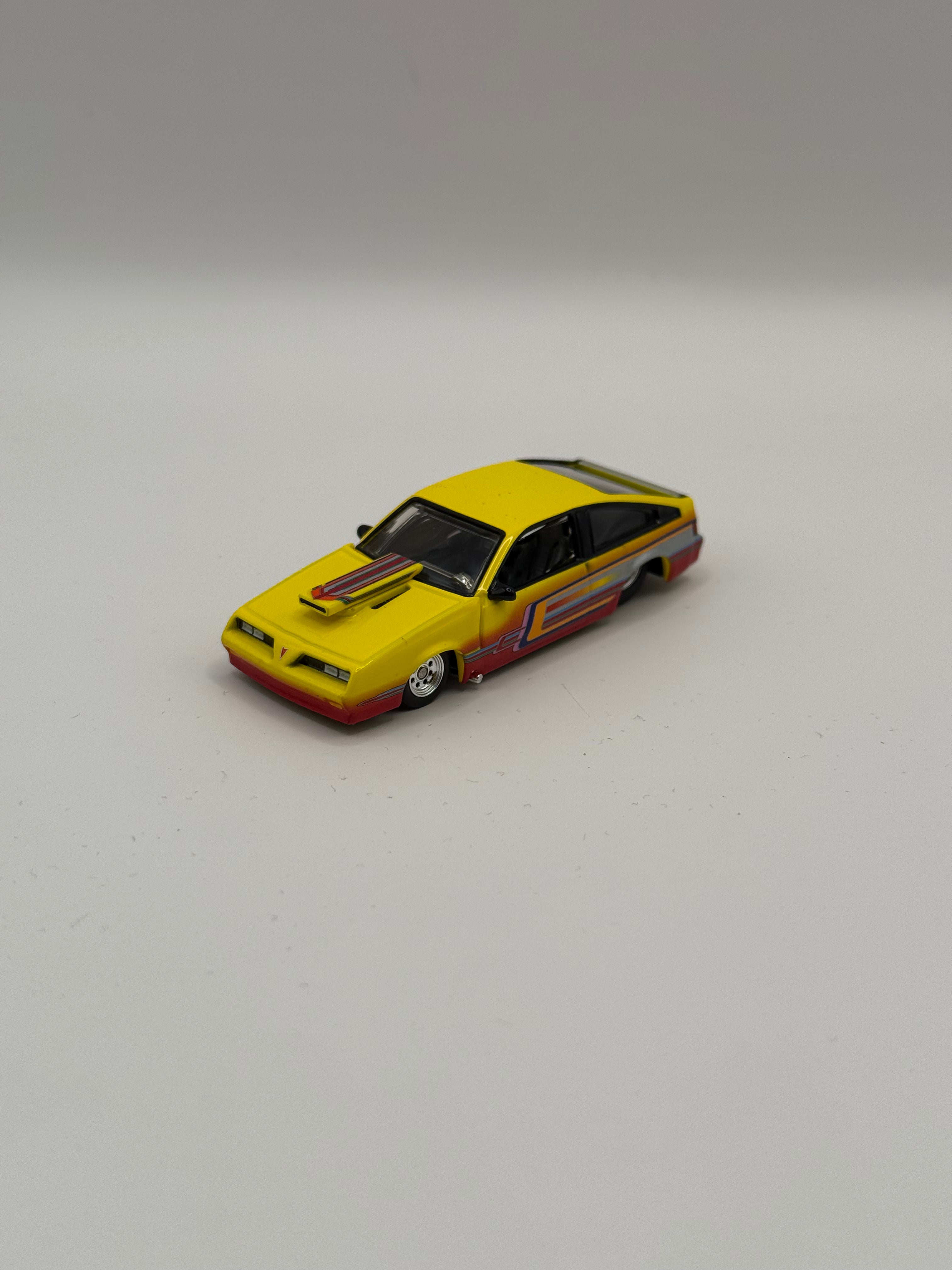 Hot Wheels RLC Exclusive 1985 Pontiac J2000